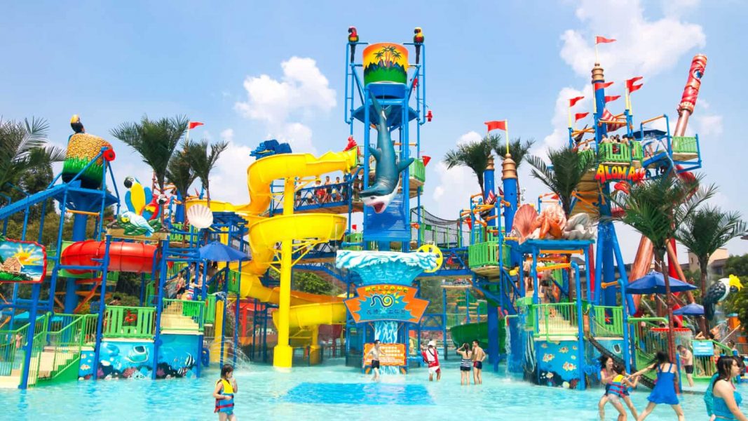 A picture of a fun waterpark to visit with your 15 passenger rental van